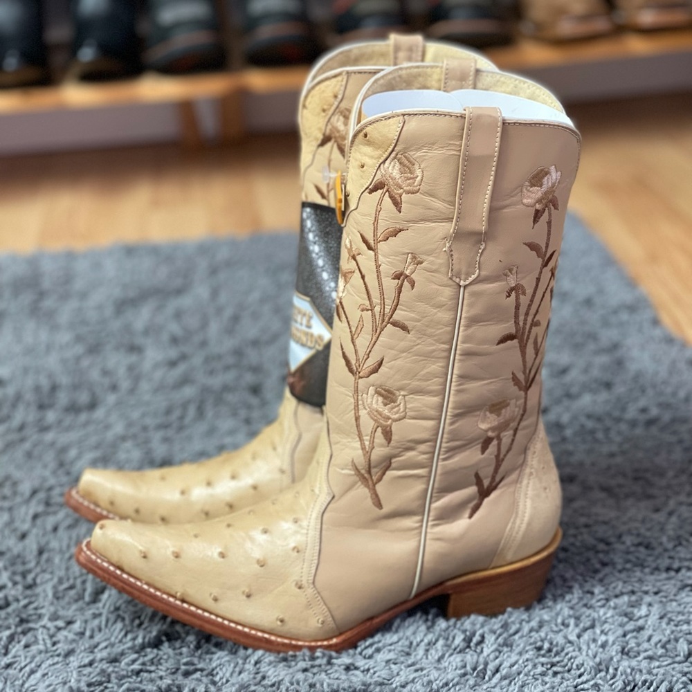 WD Women Western Boots Ostrich.